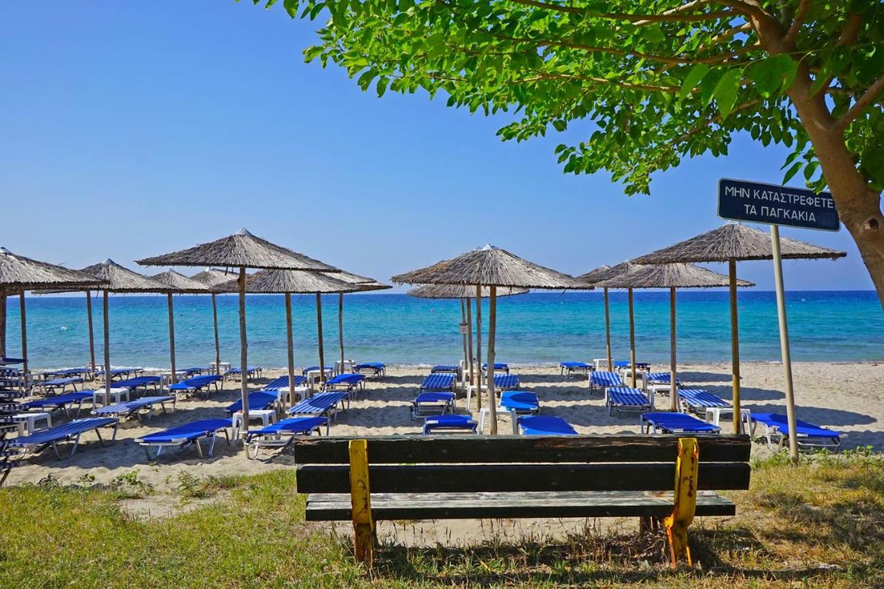 Villa Fofo - Beautiful Sea Front Villa With 650M2 Garden Nea Kallikrateia Exteriör bild